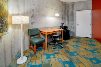 la quinta inn and suites by wyndham irvine spectrum