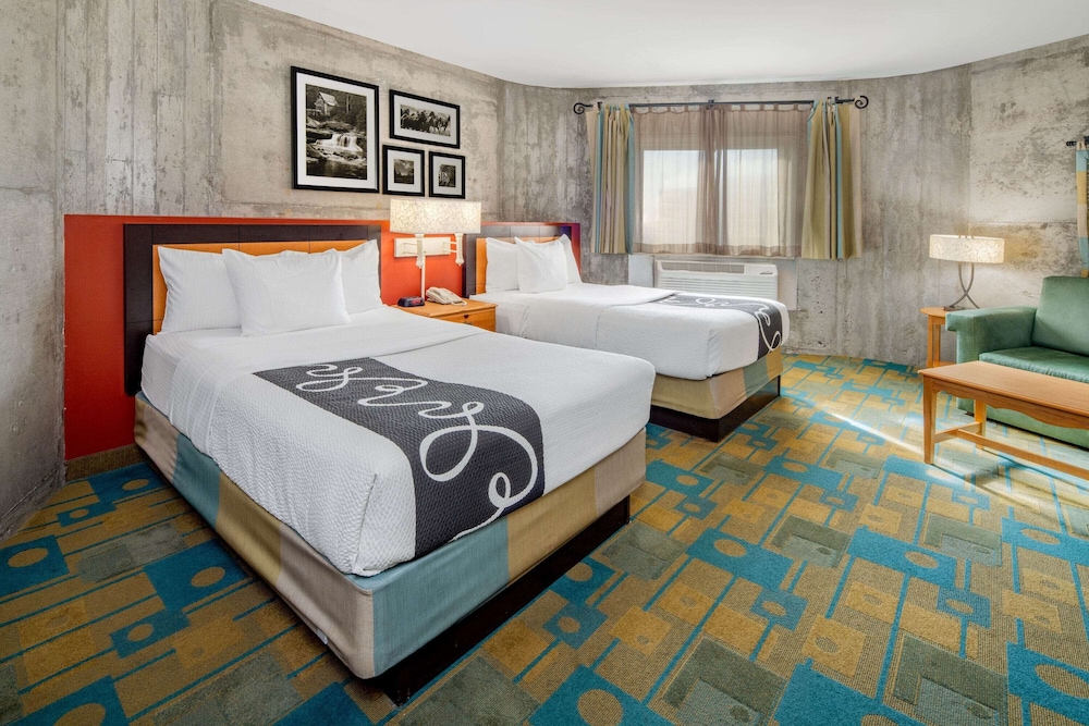 la quinta inn and suites by wyndham irvine spectrum