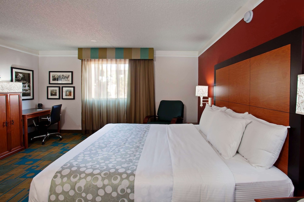 la quinta inn and suites by wyndham irvine spectrum