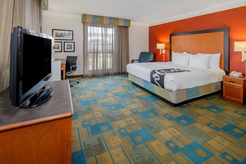 la quinta inn and suites by wyndham irvine spectrum