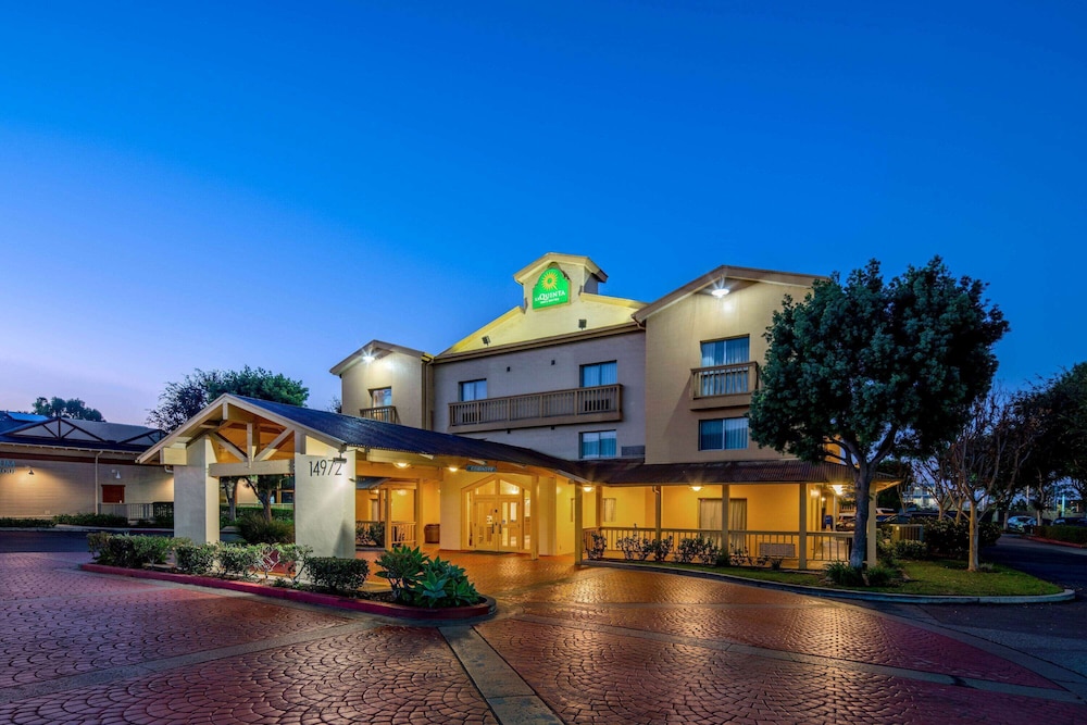 la quinta inn and suites by wyndham irvine spectrum