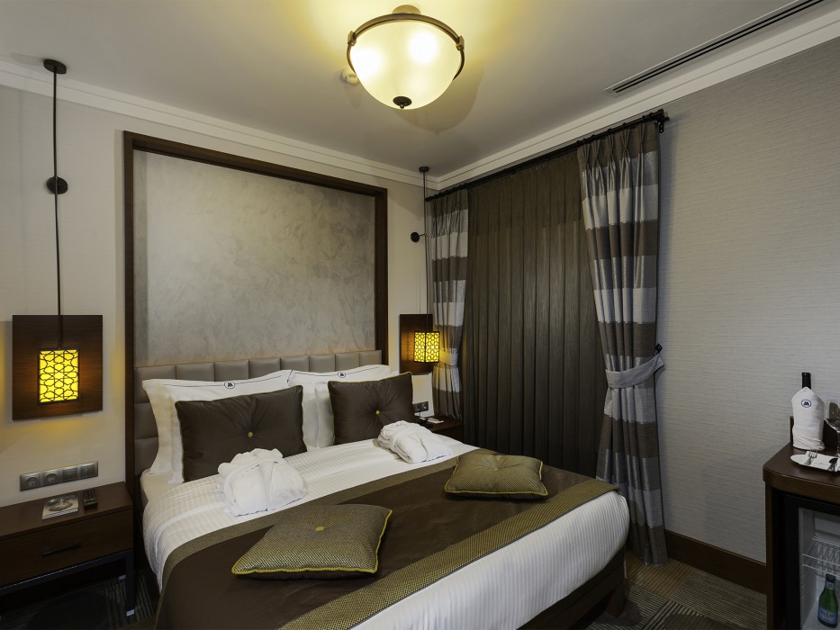 manesol boutique galata