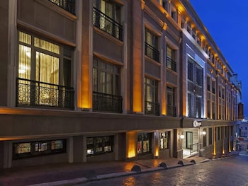 manesol boutique galata