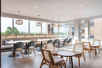 embassy suites by hilton aruba beach resort