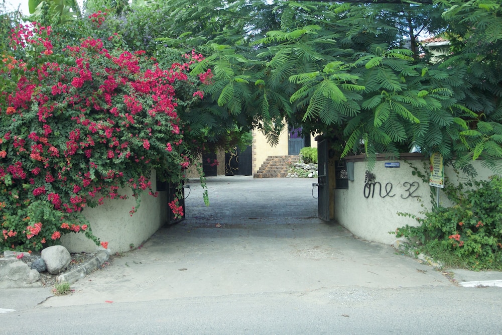 one32 guest house