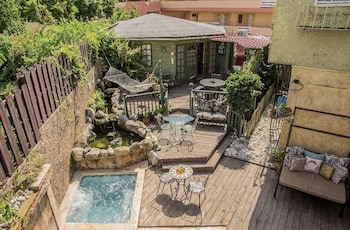 one32 guest house