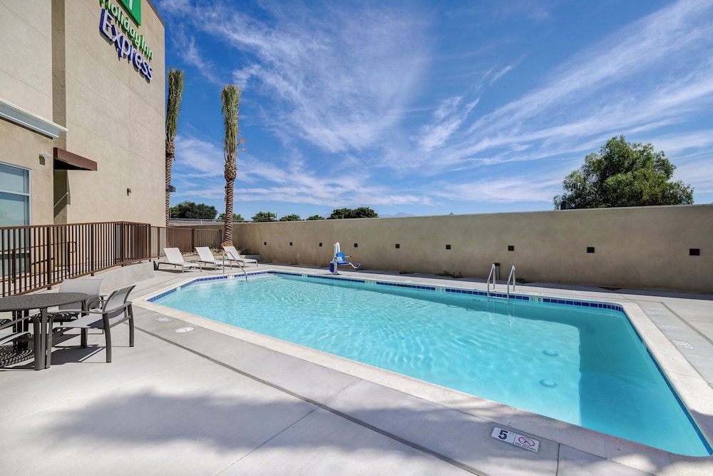 holiday inn express and suites chino hills