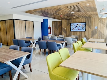 holiday inn express guadalajara vallarta poniente