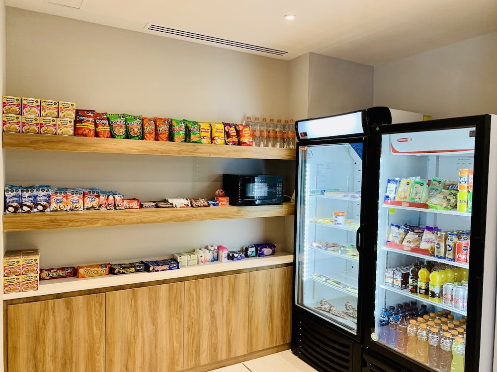 holiday inn express guadalajara vallarta poniente