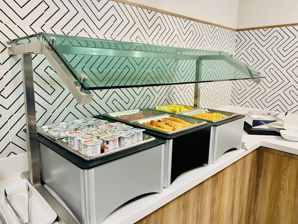 holiday inn express guadalajara vallarta poniente