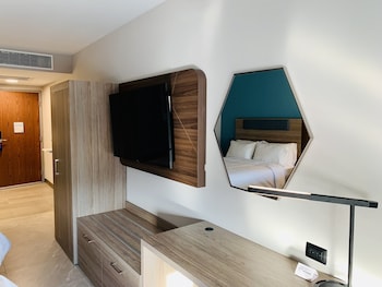 holiday inn express guadalajara vallarta poniente