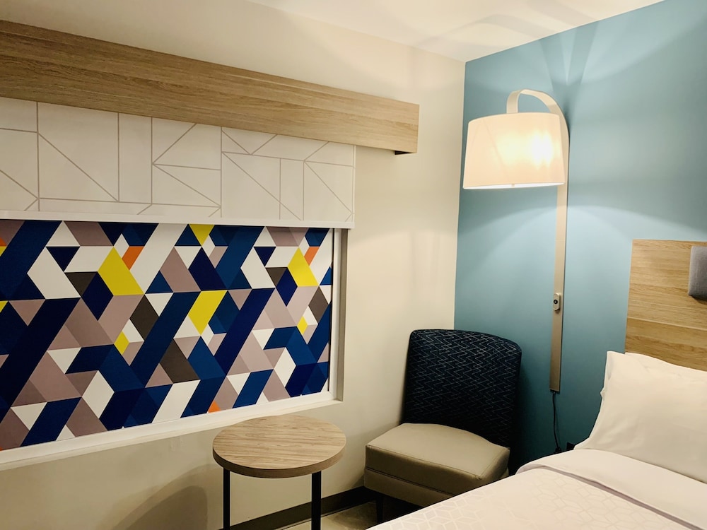 holiday inn express guadalajara vallarta poniente