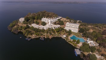 jaisamand island resort