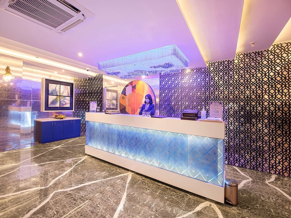 hrj sarovar portico indore