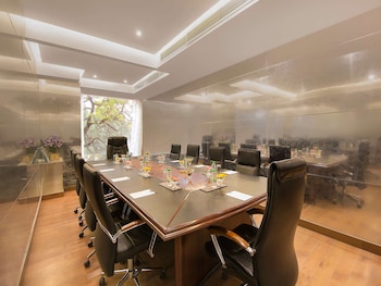 hrj sarovar portico indore