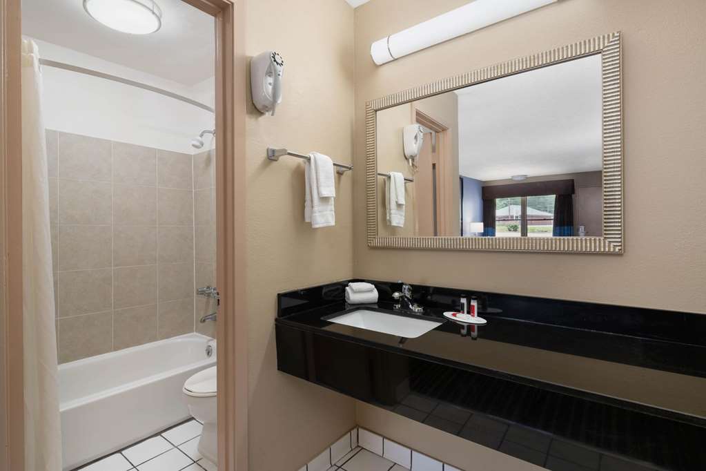 super 8 by wyndham gadsden al