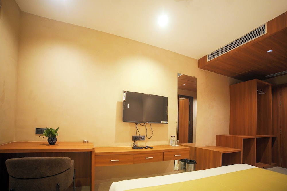 hotel centre park bhopal