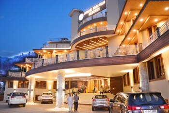 anand vardhan resorts