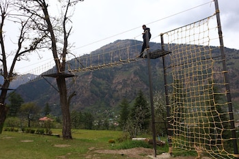 anand vardhan resorts