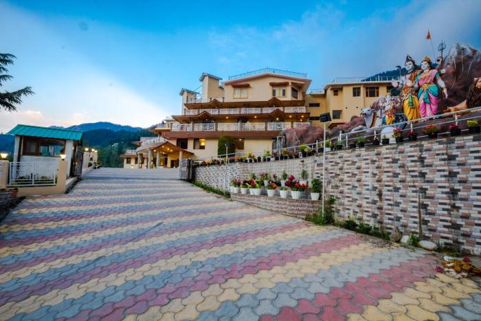 anand vardhan resorts