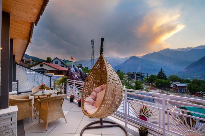 anand vardhan resorts