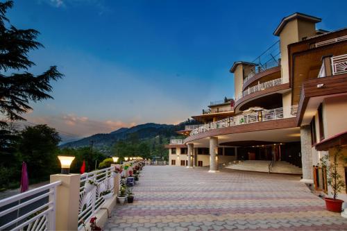 anand vardhan resorts