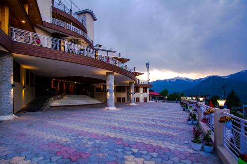 anand vardhan resorts