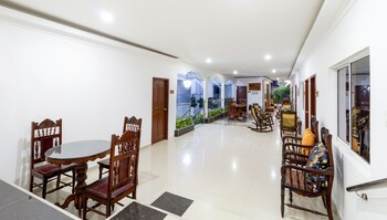 hotel jardines evans by gh suites
