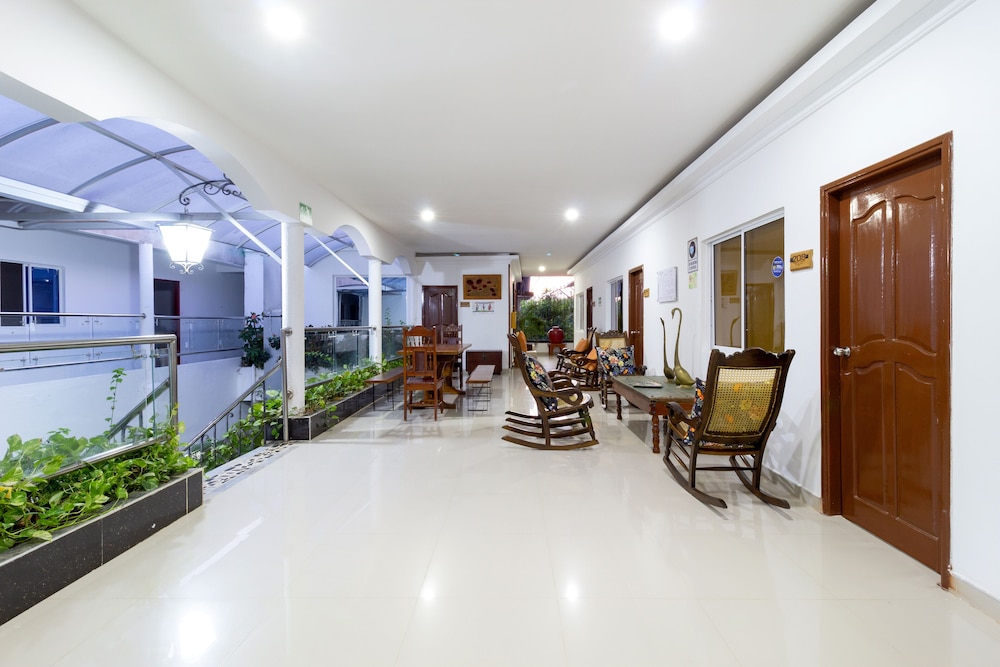 hotel jardines evans by gh suites