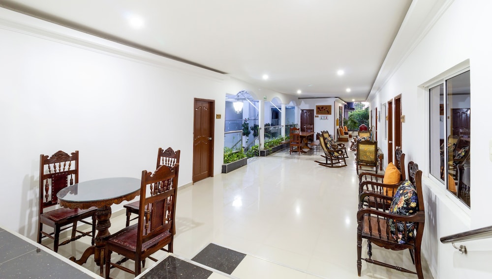 hotel jardines evans by gh suites