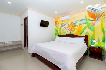 hotel jardines evans by gh suites