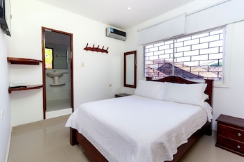 hotel jardines evans by gh suites