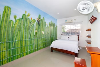 hotel jardines evans by gh suites