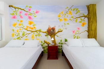 hotel jardines evans by gh suites