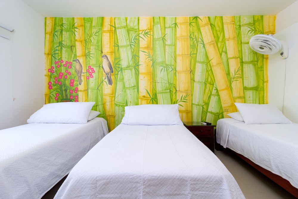 hotel jardines evans by gh suites