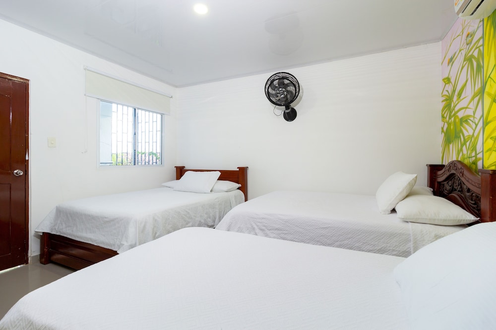 hotel jardines evans by gh suites