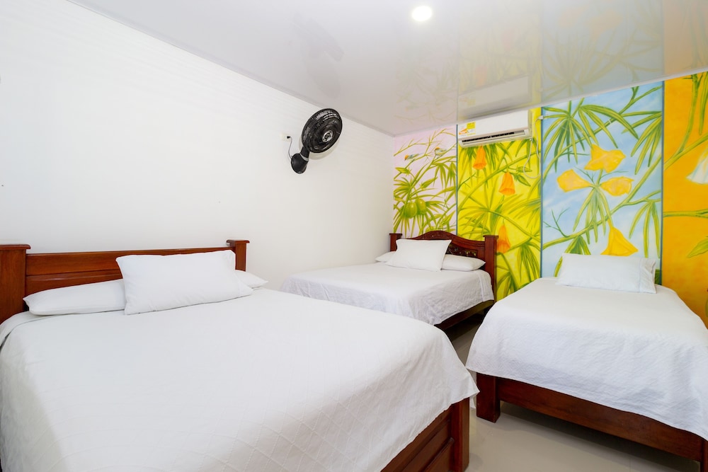 hotel jardines evans by gh suites