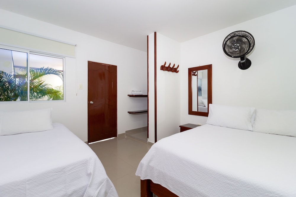 hotel jardines evans by gh suites