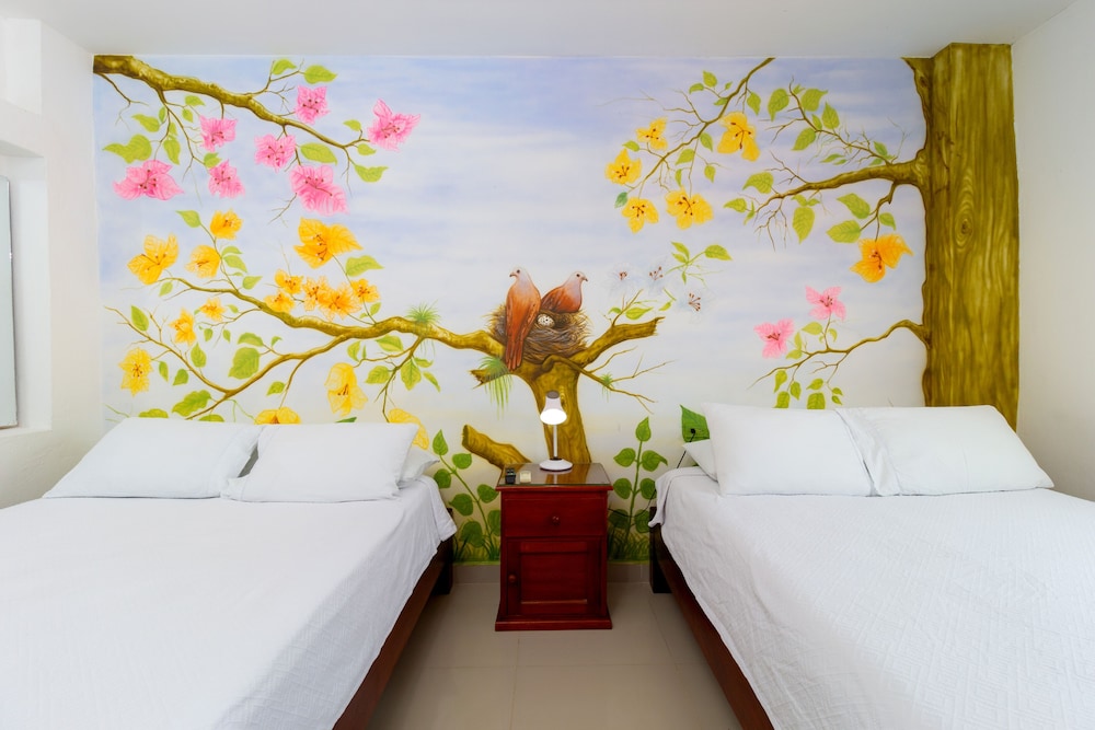 hotel jardines evans by gh suites