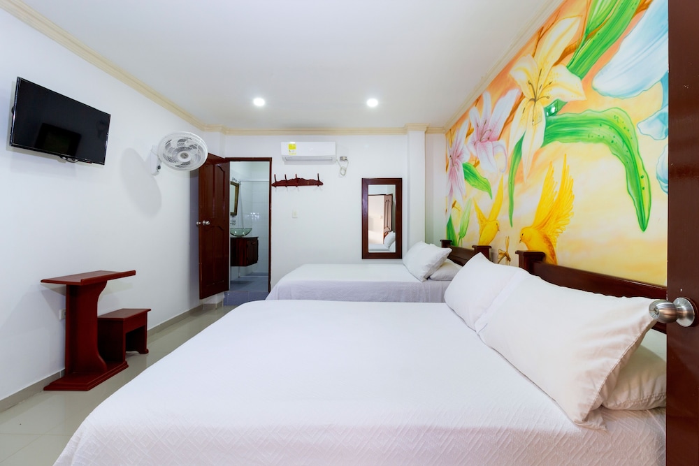 hotel jardines evans by gh suites