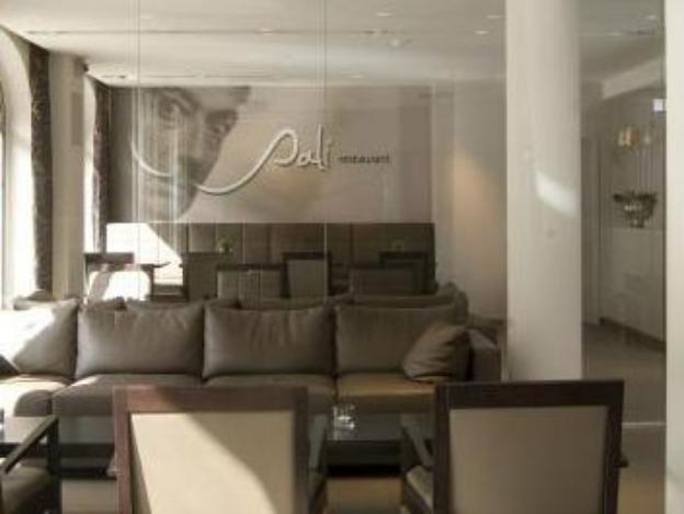 aparthotel castelnou