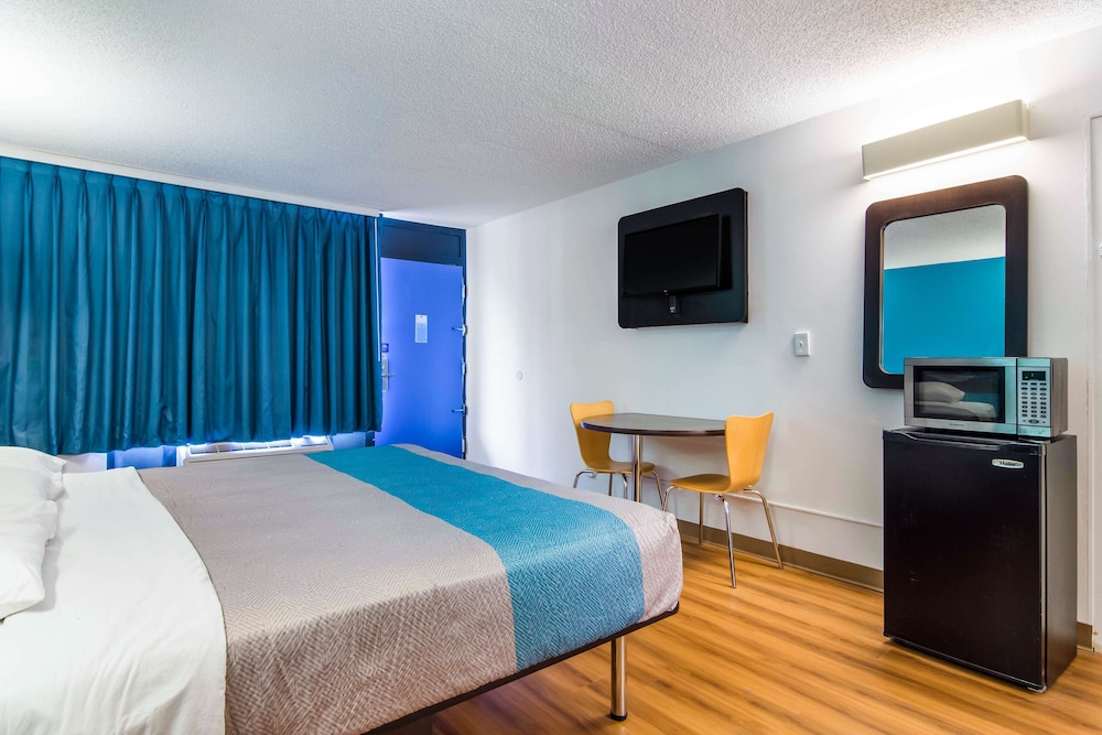 motel 6 lagrange ga
