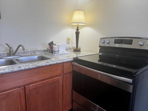 super 8 by wyndham giddings