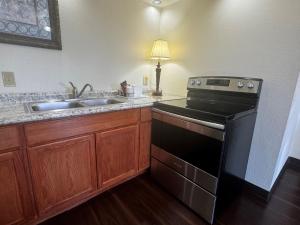 super 8 by wyndham giddings