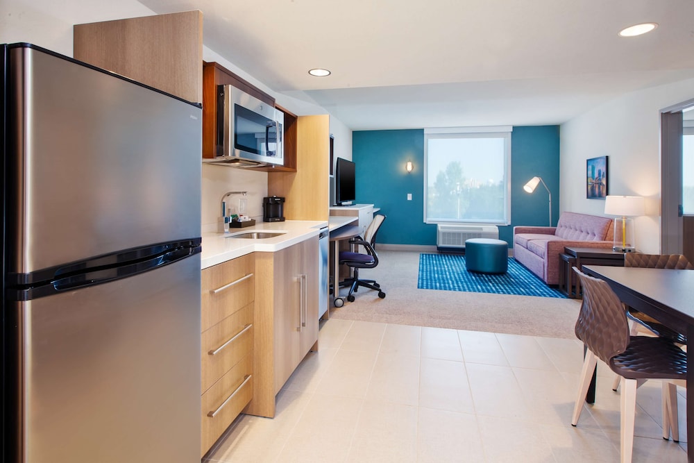 home2 suites by hilton grand rapids south