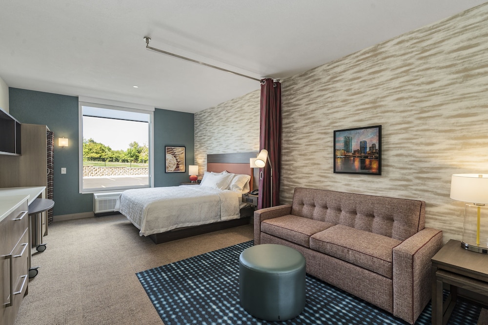 home2 suites by hilton grand rapids south