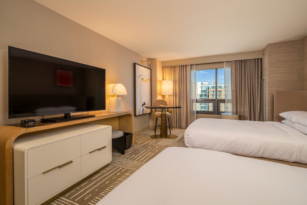 hilton san diego gaslamp quarter