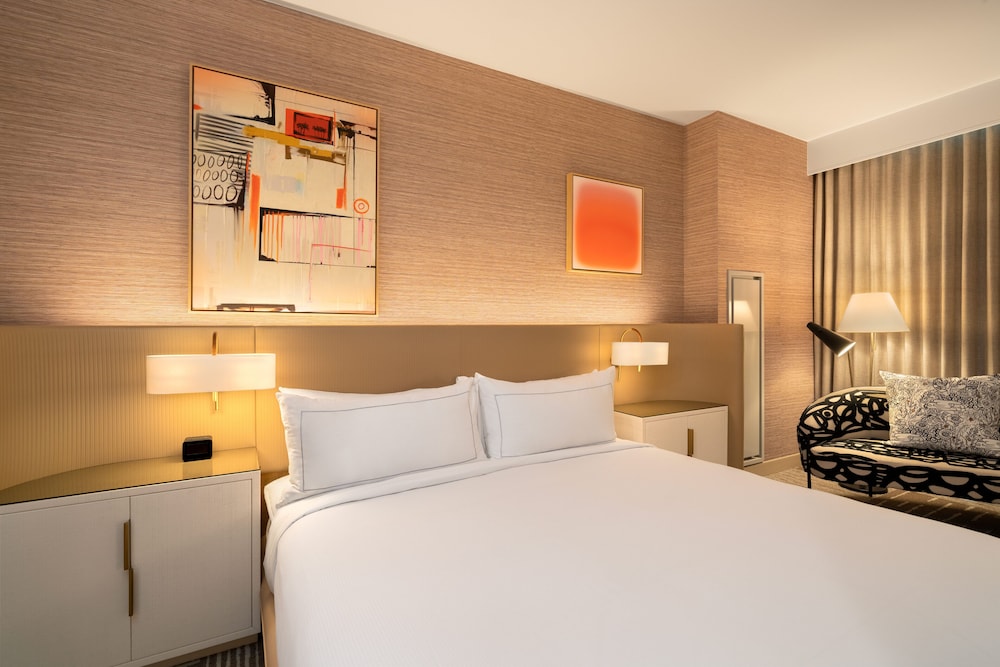 hilton san diego gaslamp quarter