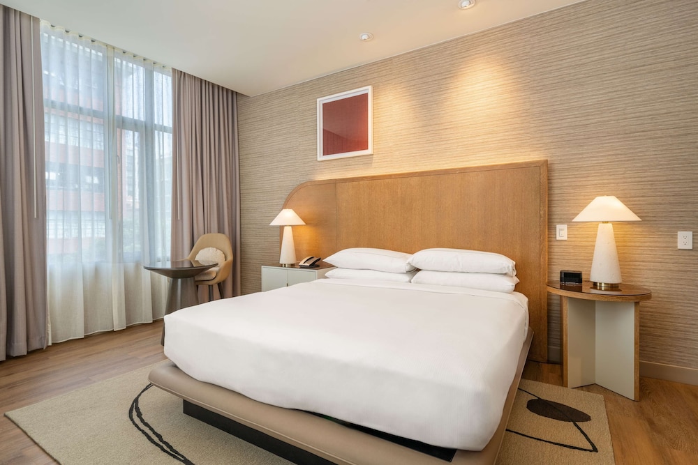 hilton san diego gaslamp quarter