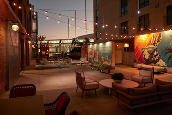 hilton san diego gaslamp quarter